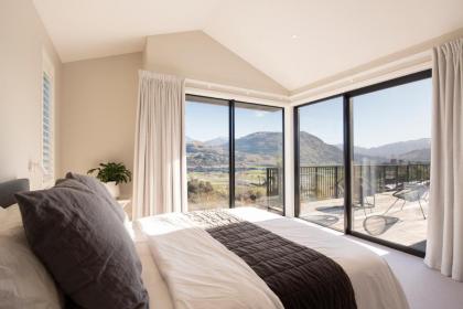 Executive Elevation - Jacks Point Holiday Home - image 12