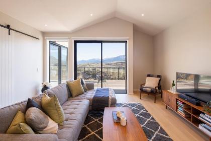 Executive Elevation - Jacks Point Holiday Home - image 9