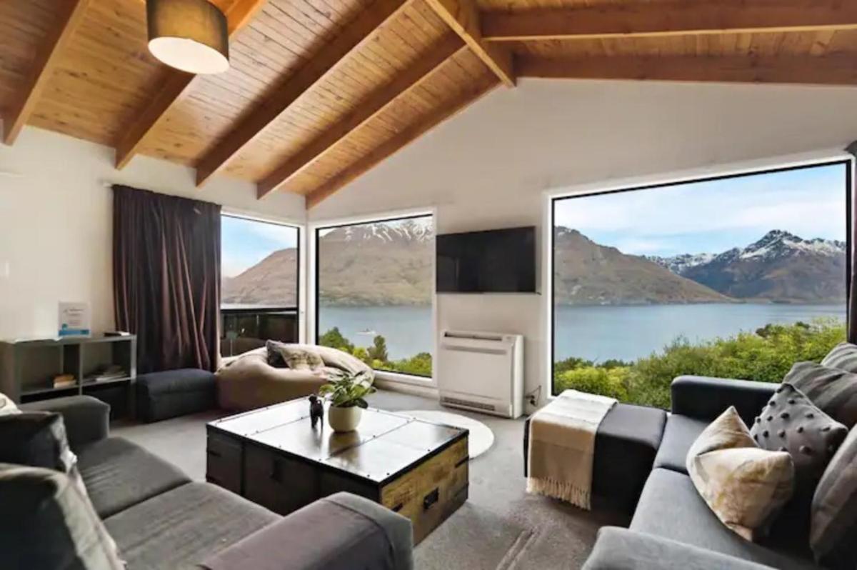 The Alpine - Queenstown Holiday Home - image 5