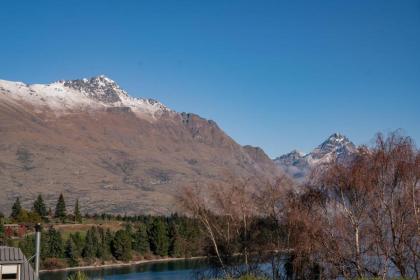 Alpine Vista Retreat - image 18