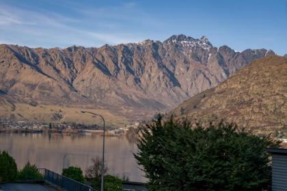 Scenic Peaks - Queenstown Holiday Apartment - image 13