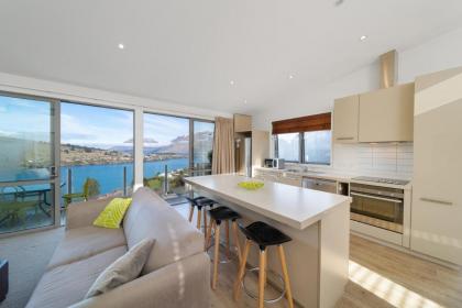 Top of the Lake - Queenstown Holiday Homes - image 1