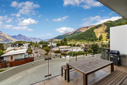 Vailmont Villa Central Queenstown - image 7