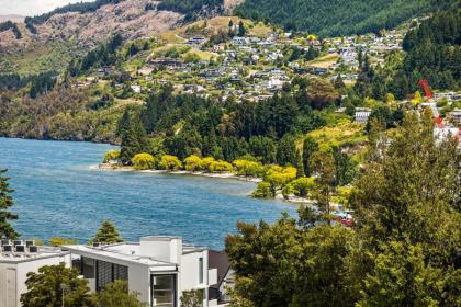 Vailmont Villa Central Queenstown - image 9