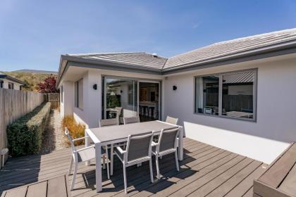 Southern Lakes Escape - Queenstown Holiday home - image 2