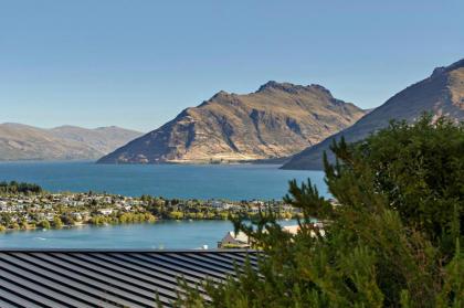 Hilltop Views Queenstown - image 13