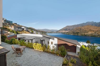 Hilltop Views Queenstown - image 9